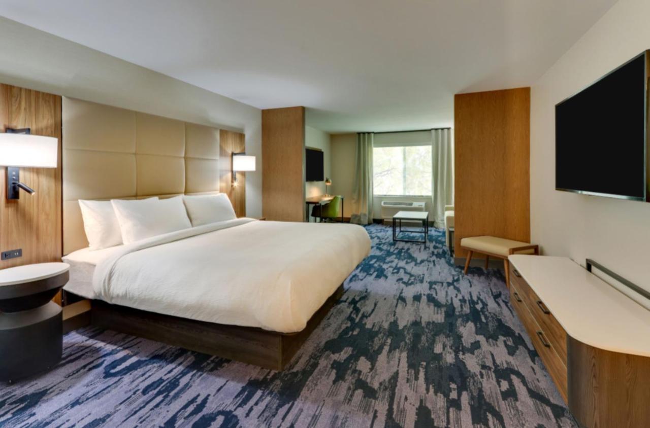 Hotel Fairfield By Marriott & 2*
