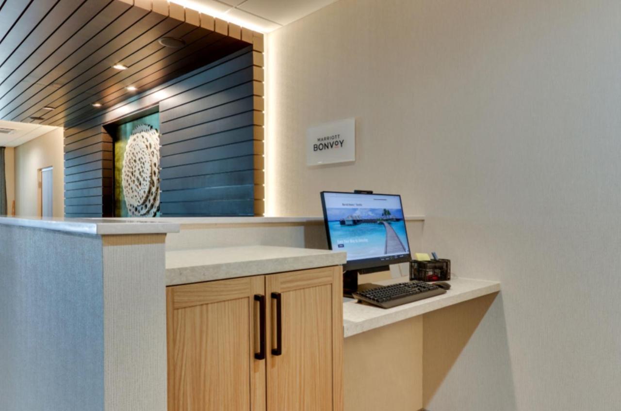 Hotel Fairfield By Marriott &